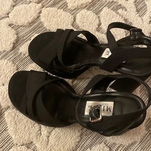 Mixx it Black chunky heeled shoes